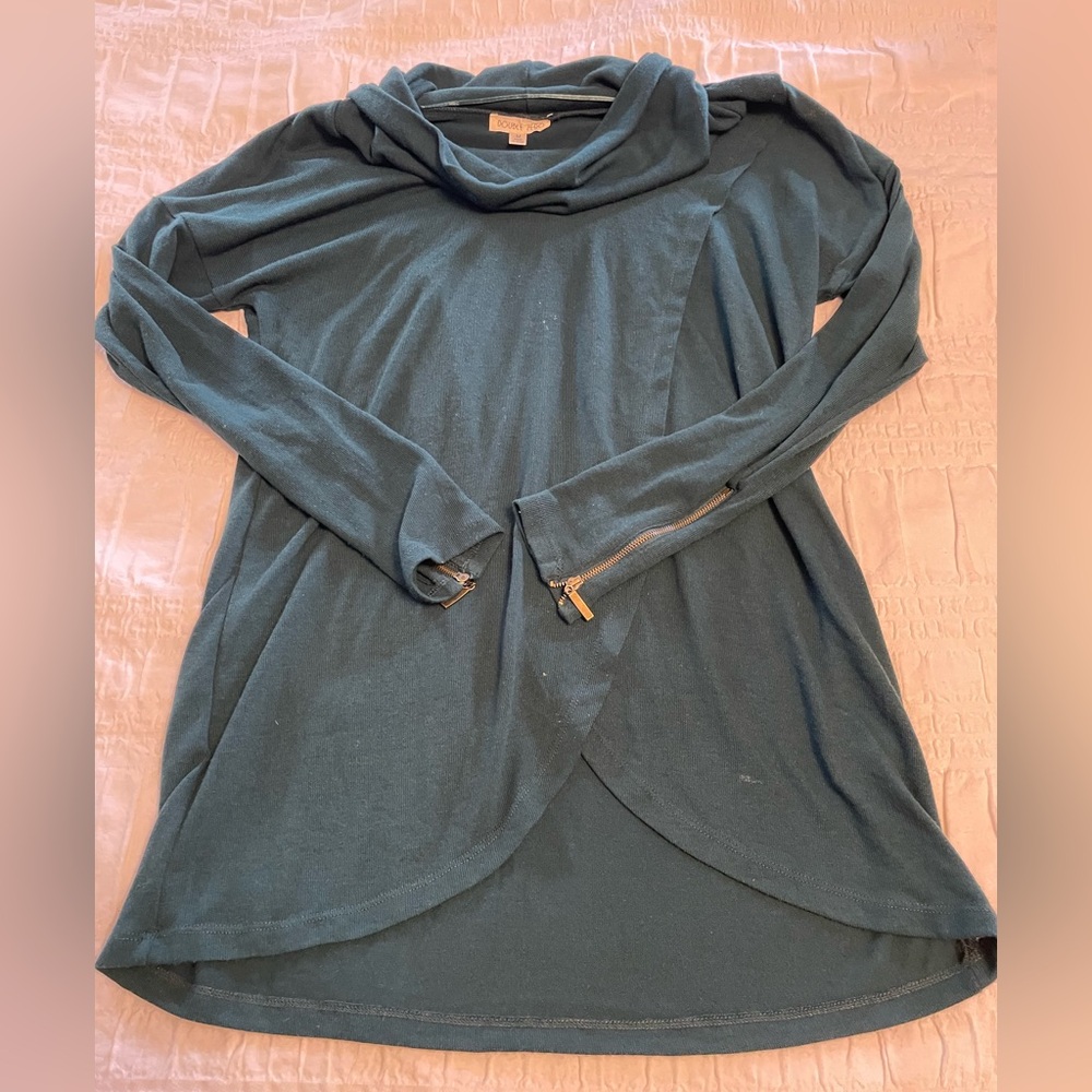 Women’s Forest Green Tunic.  Size M.